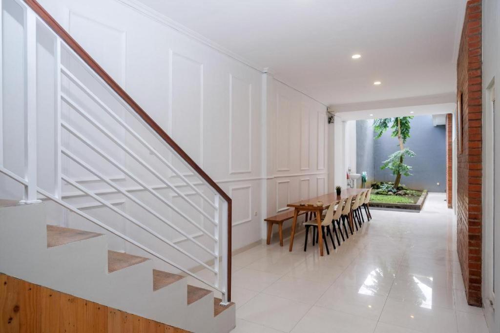 Urbanview Stay @H Jakal By Reddoorz Yogyakarta Exterior foto